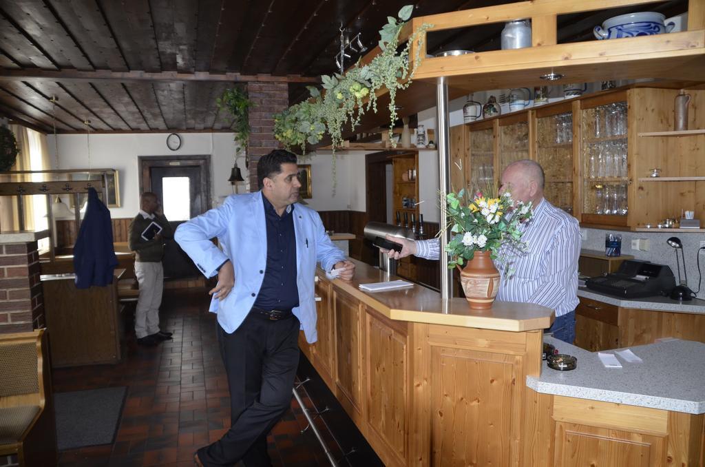 Hotel Zum Ritter Staufenberg  ภายนอก รูปภาพ